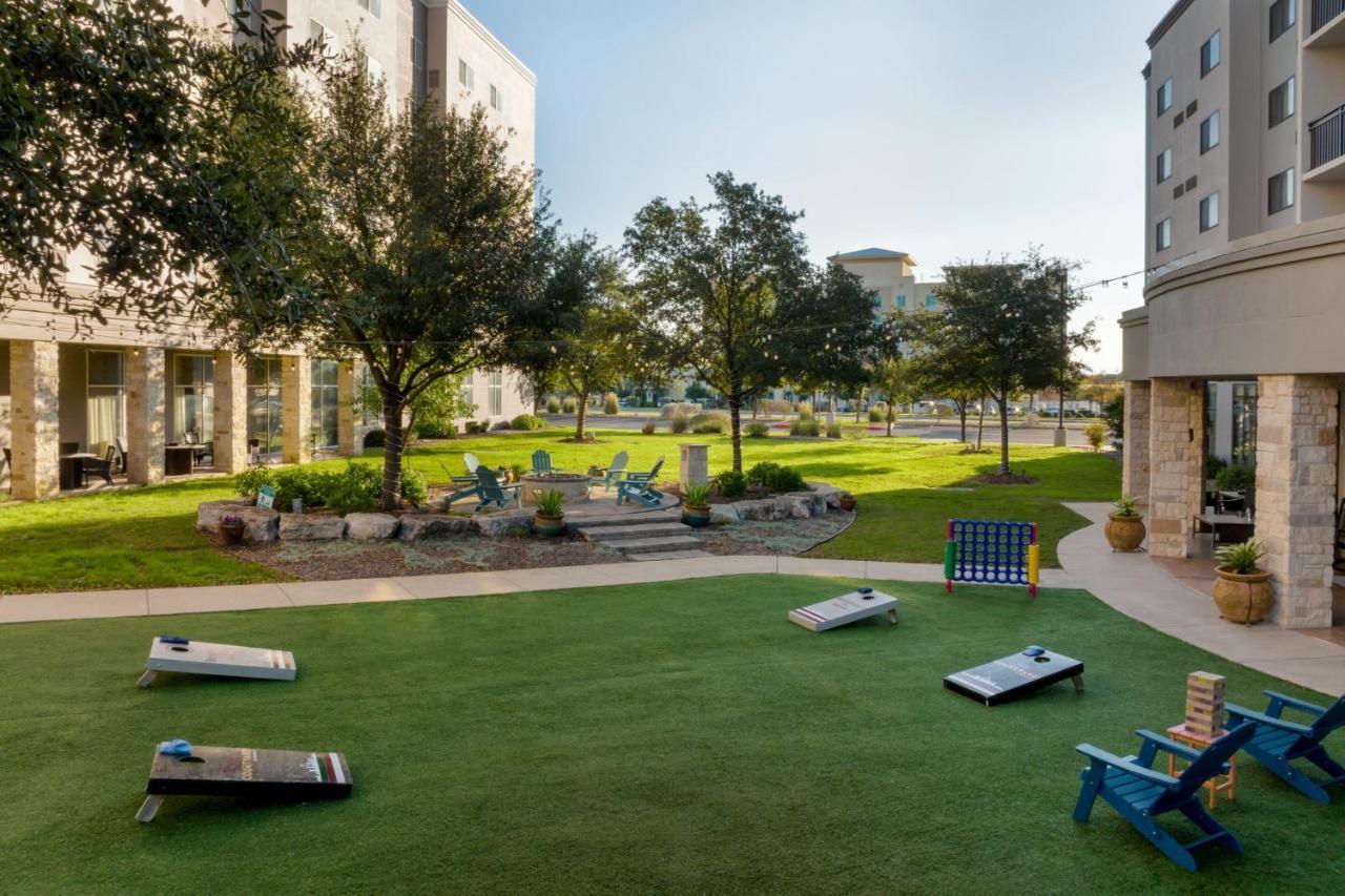 Courtyard By Marriott San Antonio Six Flags At The Rim Hotel Bagian luar foto