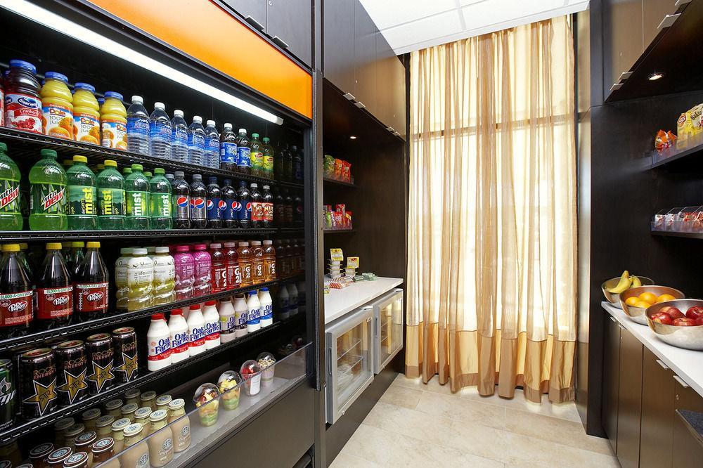 Courtyard By Marriott San Antonio Six Flags At The Rim Hotel Bagian luar foto